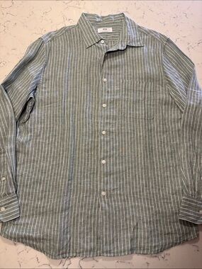 Uniqlo premium linen striped long sleeve button down shirt